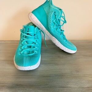Jordan sneakers reveal hyper Turquoise DS Mesh Athletic shoes mens 13 rare Nike